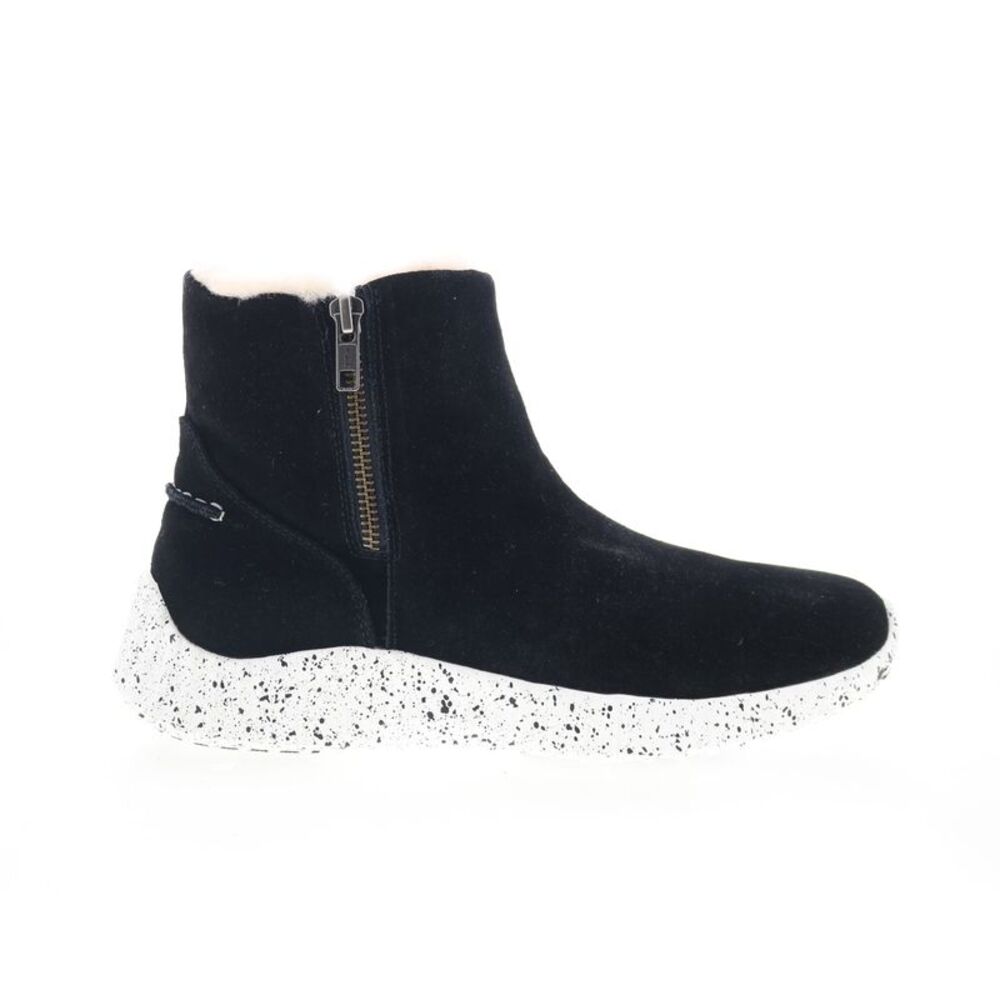Johnston & Murphy Womens Kimberly Black Boots (NWT)